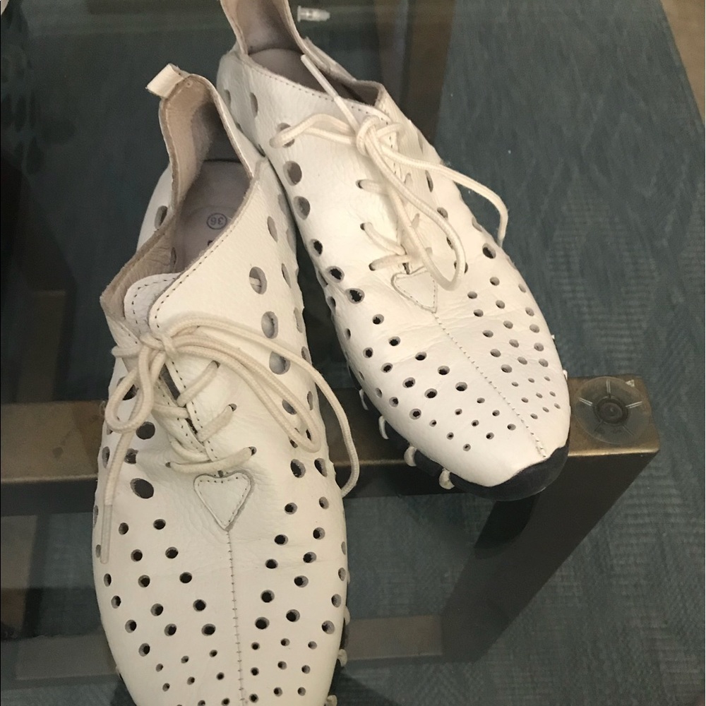 Litfoot travel sneakers black available